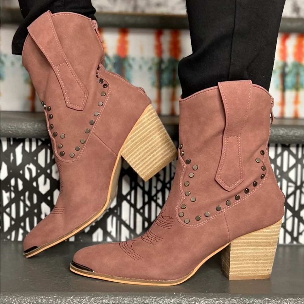 Ccocci Pandora Western Bootie Dusty Rose Pink Studded Cowgirl Boots Women's 8.5